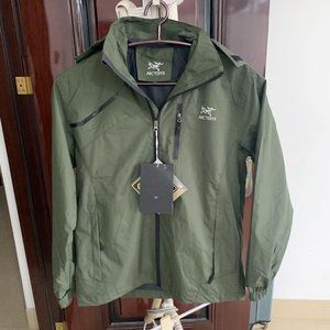 ARC'TERYX Light green jacket